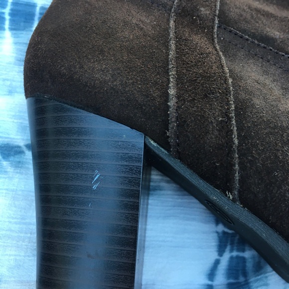 BROWN SUEDE TALL HEEL BOOTS 8.5 MEDIUM - Picture 9 of 10